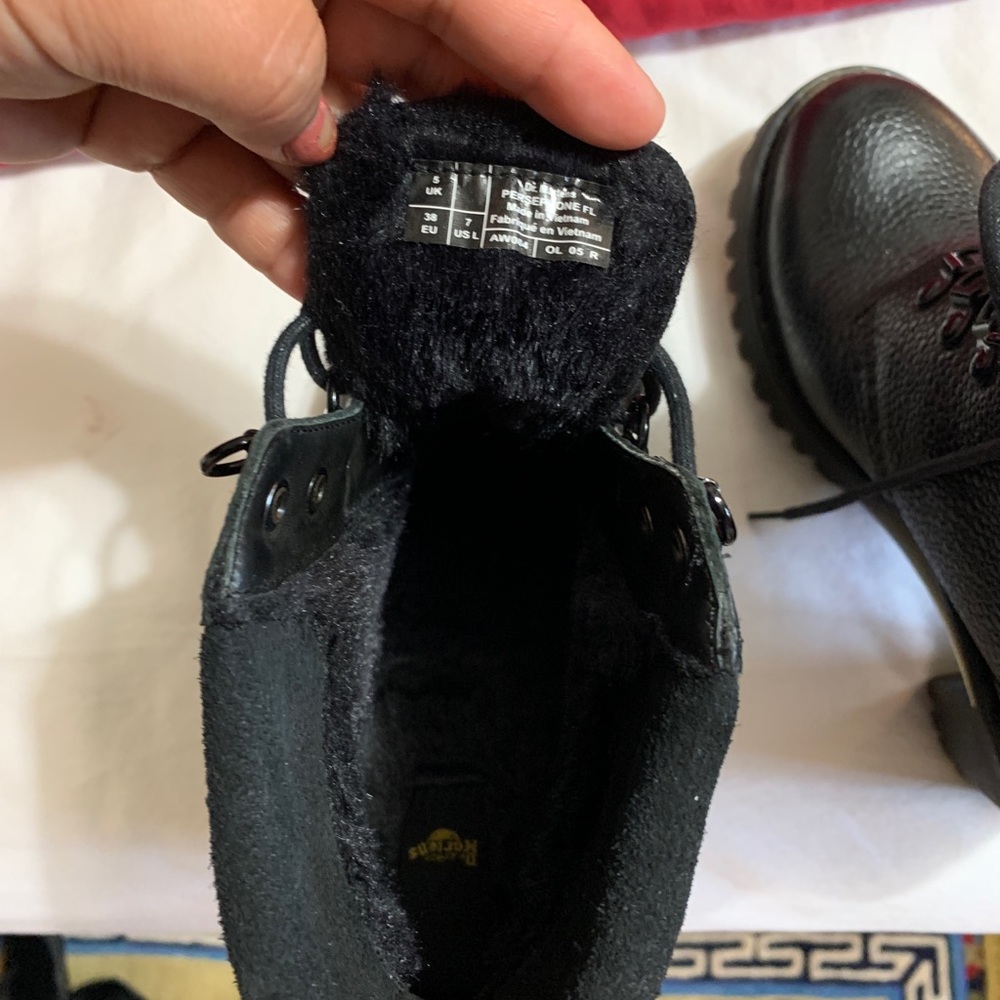 Shoe - Picture 4 of 4